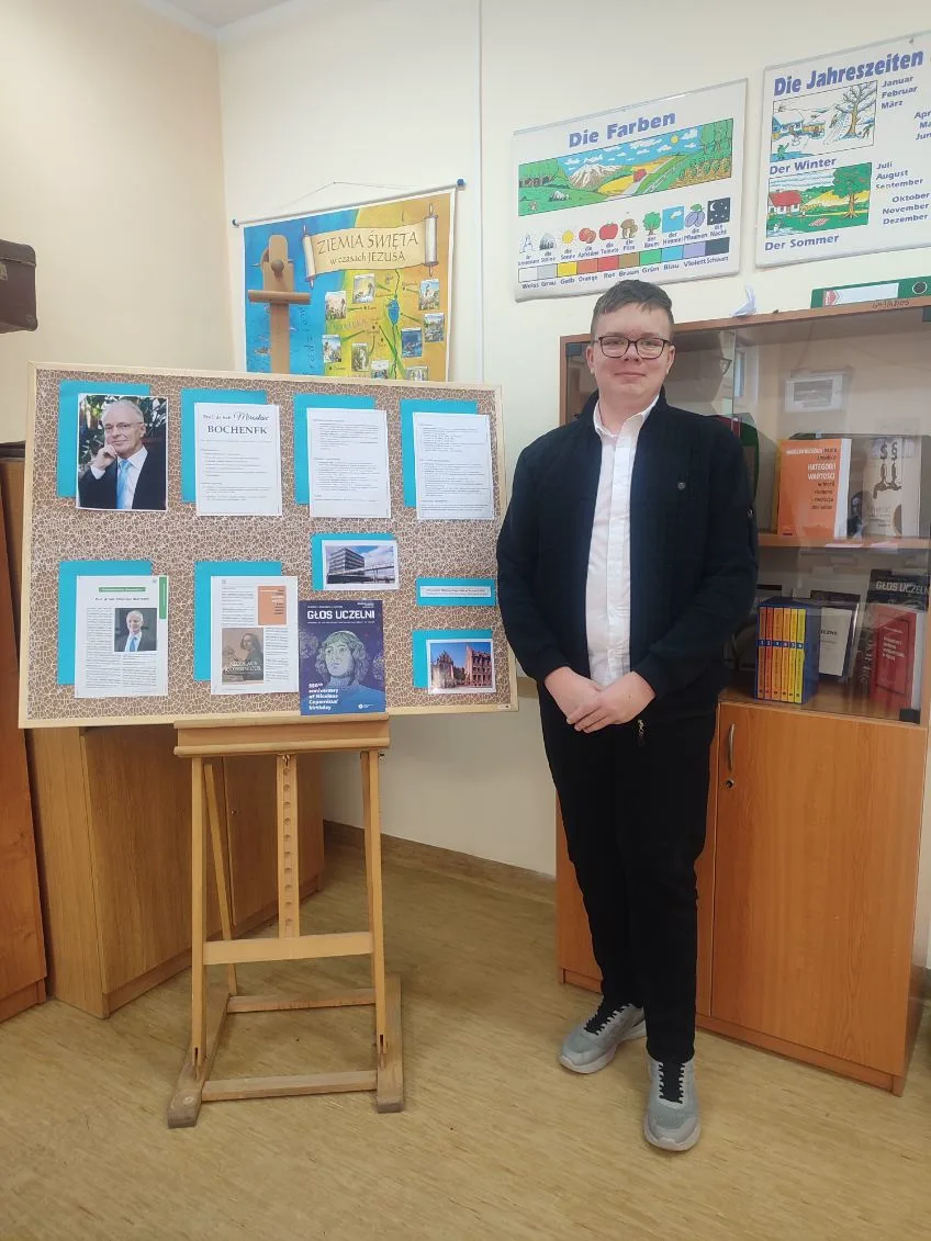 PROFESOR MIROSŁAW BOCHENEK ABSOLWENT NASZEJ SZKOŁY