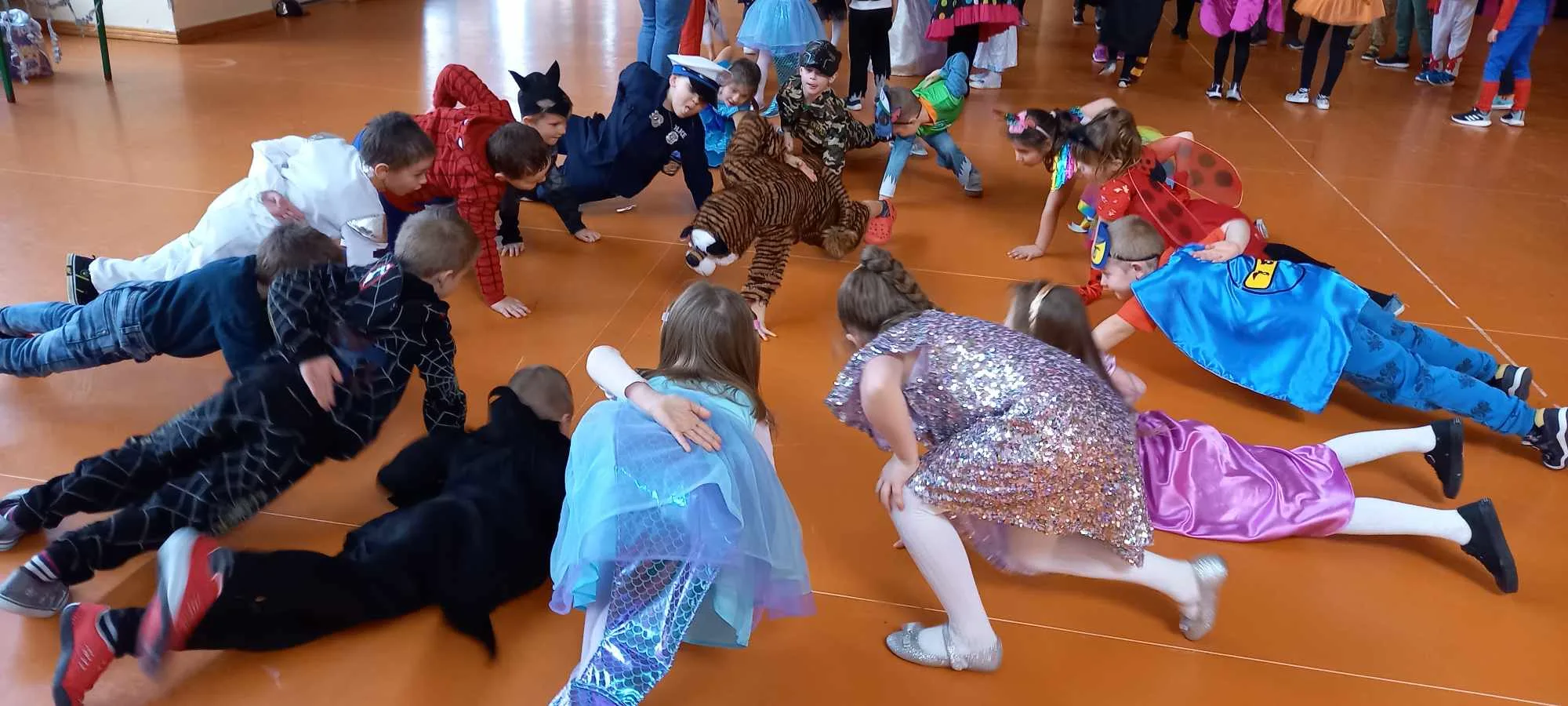 Zdjęcie 38 z albumu Bal karnawałowy