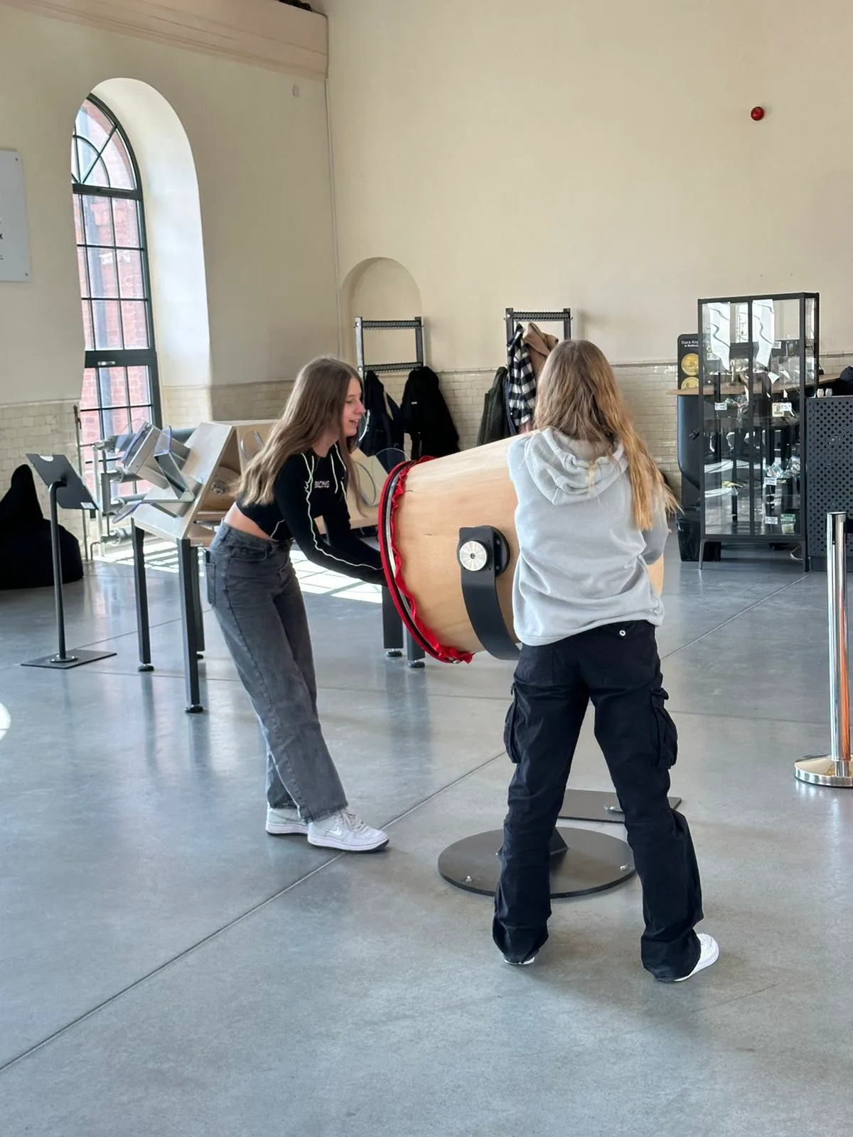 PHOTO 2024 03 19 19 16 12