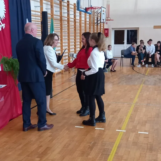 9052b096 06d0 40da 90fe d42b225b093b