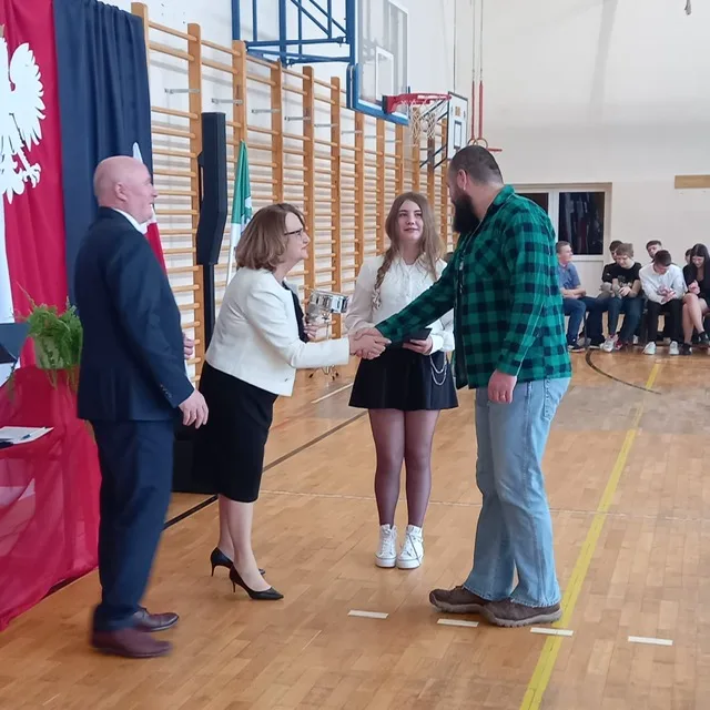 d27bd224 f065 494e a15a e75af45d8423