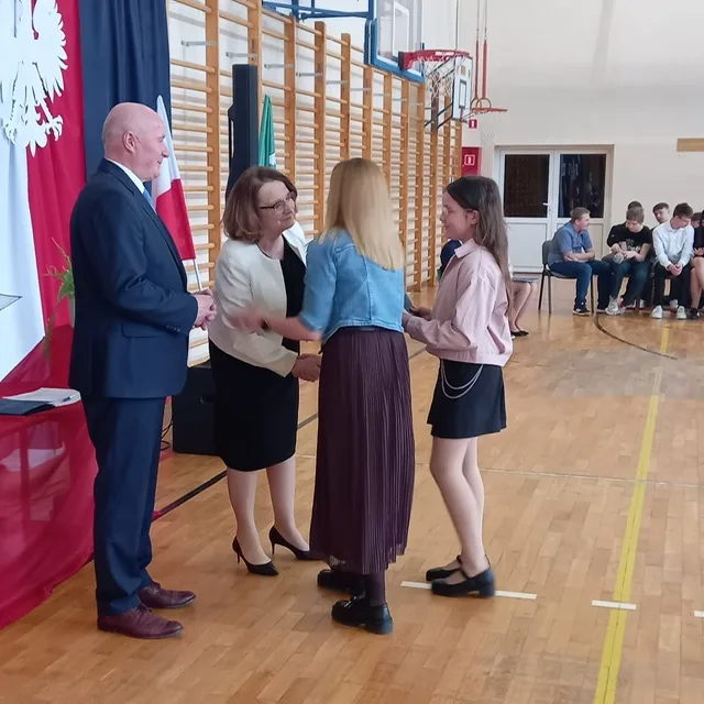 f913e511 3d66 4004 a5fc 28d998120590