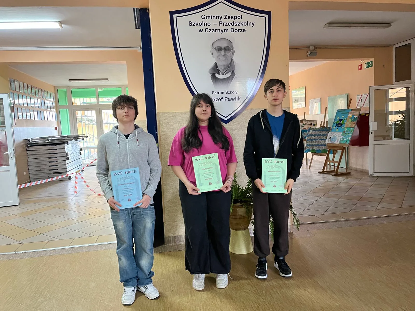 KOLEJNY SUKCES ÓSMOKLASISTÓW