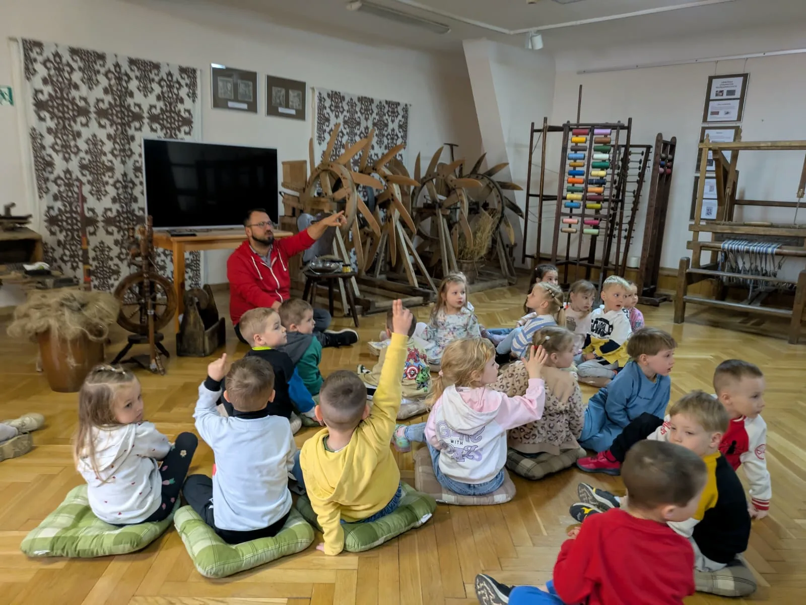 Tygryski tkają z Krecikiem!