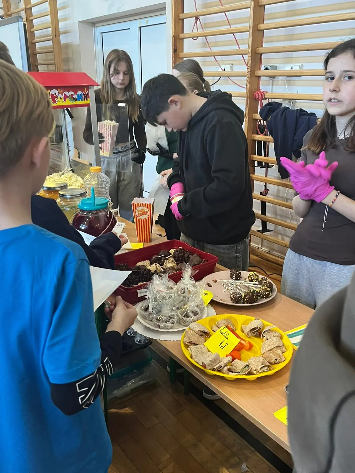 Zdjęcie 20 z galerii Kiermasz