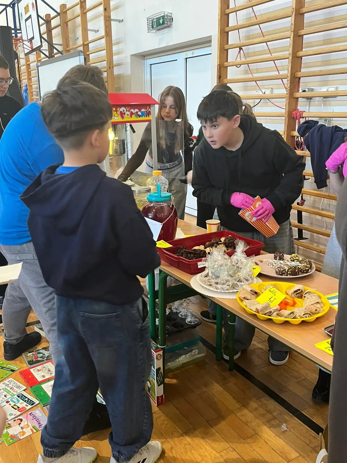 Zdjęcie 33 z galerii Kiermasz