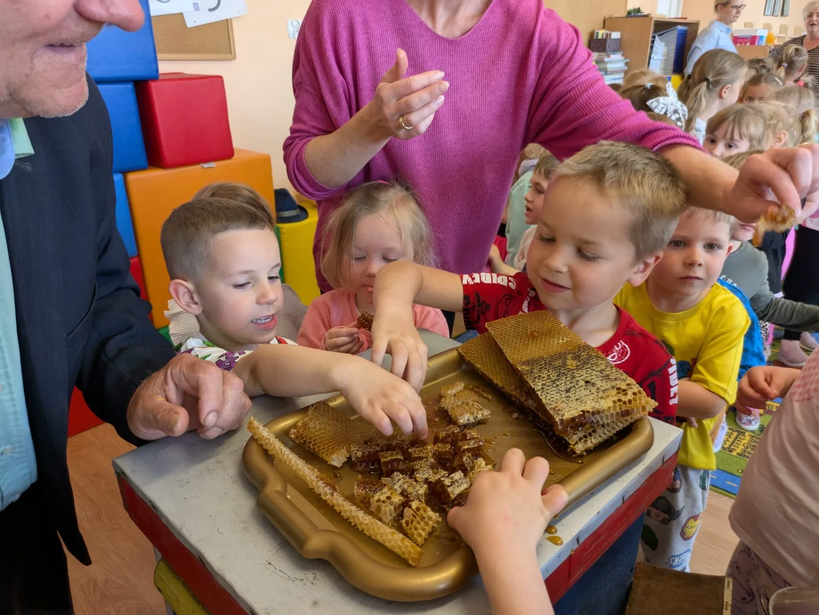 6b3671b9 9f8d 4333 9c0f a128e5558972