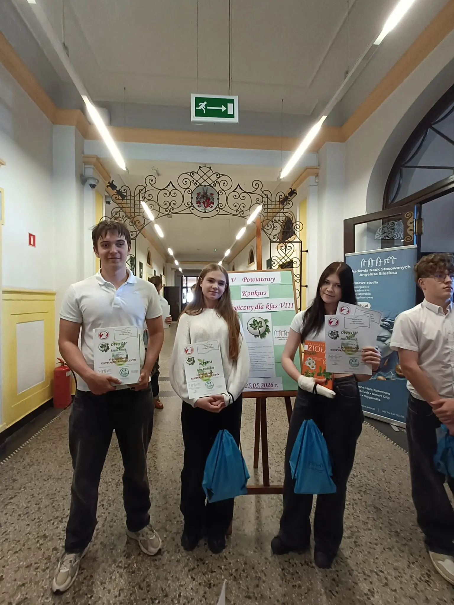 Zdjęcie 2 z galerii V Powiatowy Konkurs Biologiczny