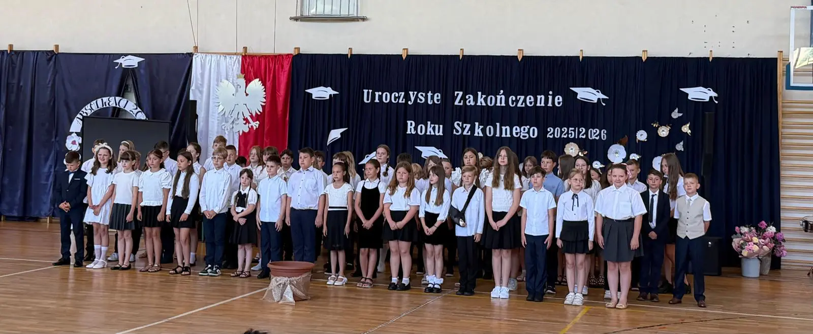 Zdjęcie 3 z galerii Uroczyste Zakończenie Roku szkolnego 2025/2026
