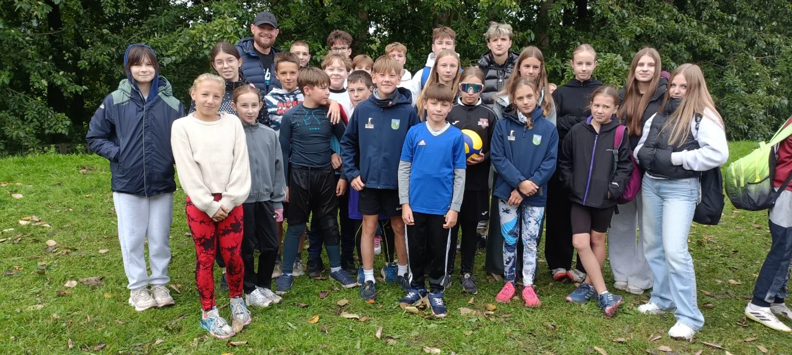 SPORTOWE  SUKCESY  w Powiatowych Igrzyskach Młodzieży Szkolnej i Igrzyskach Dzieci w Sztafetowych Biegach Przełajowych