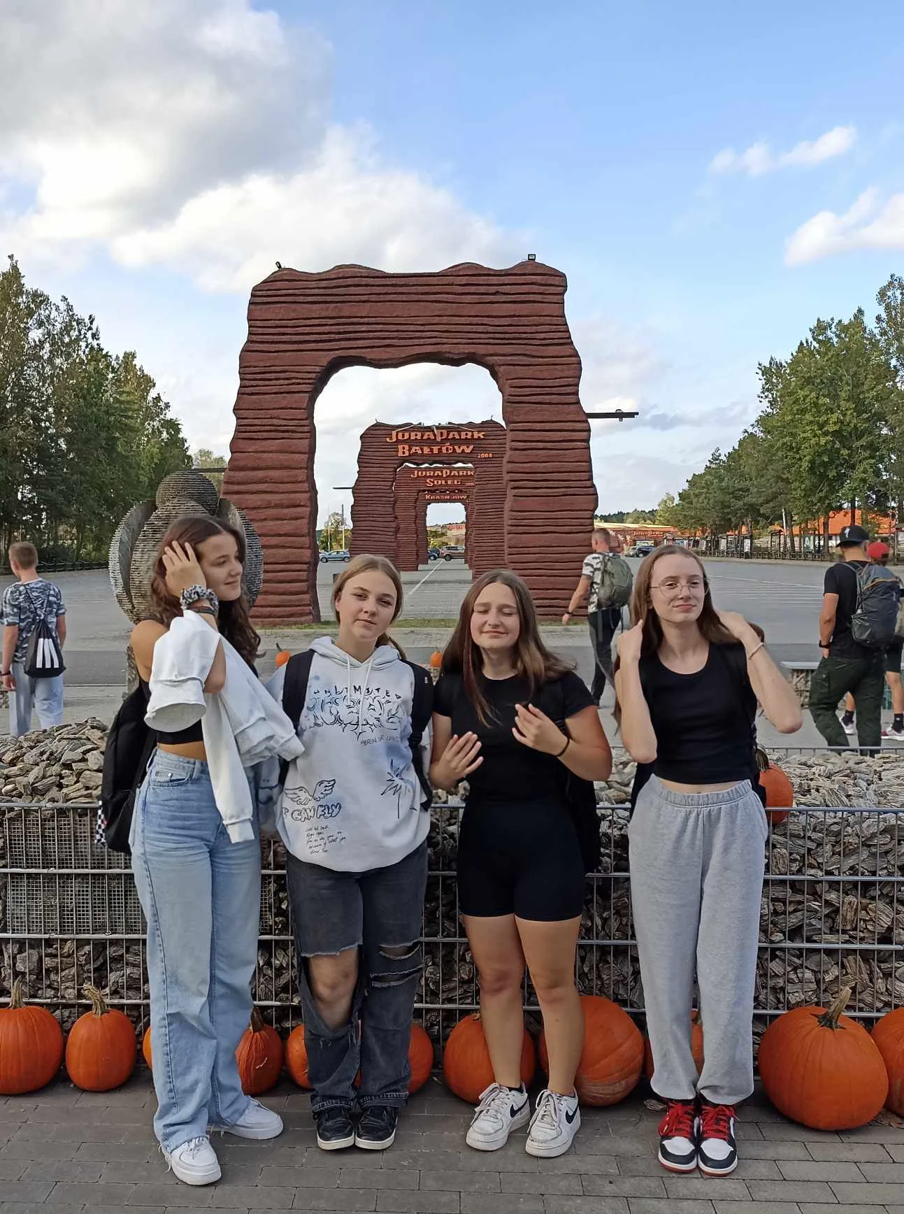 384531127 1052309869273643 2722030949184009256 n