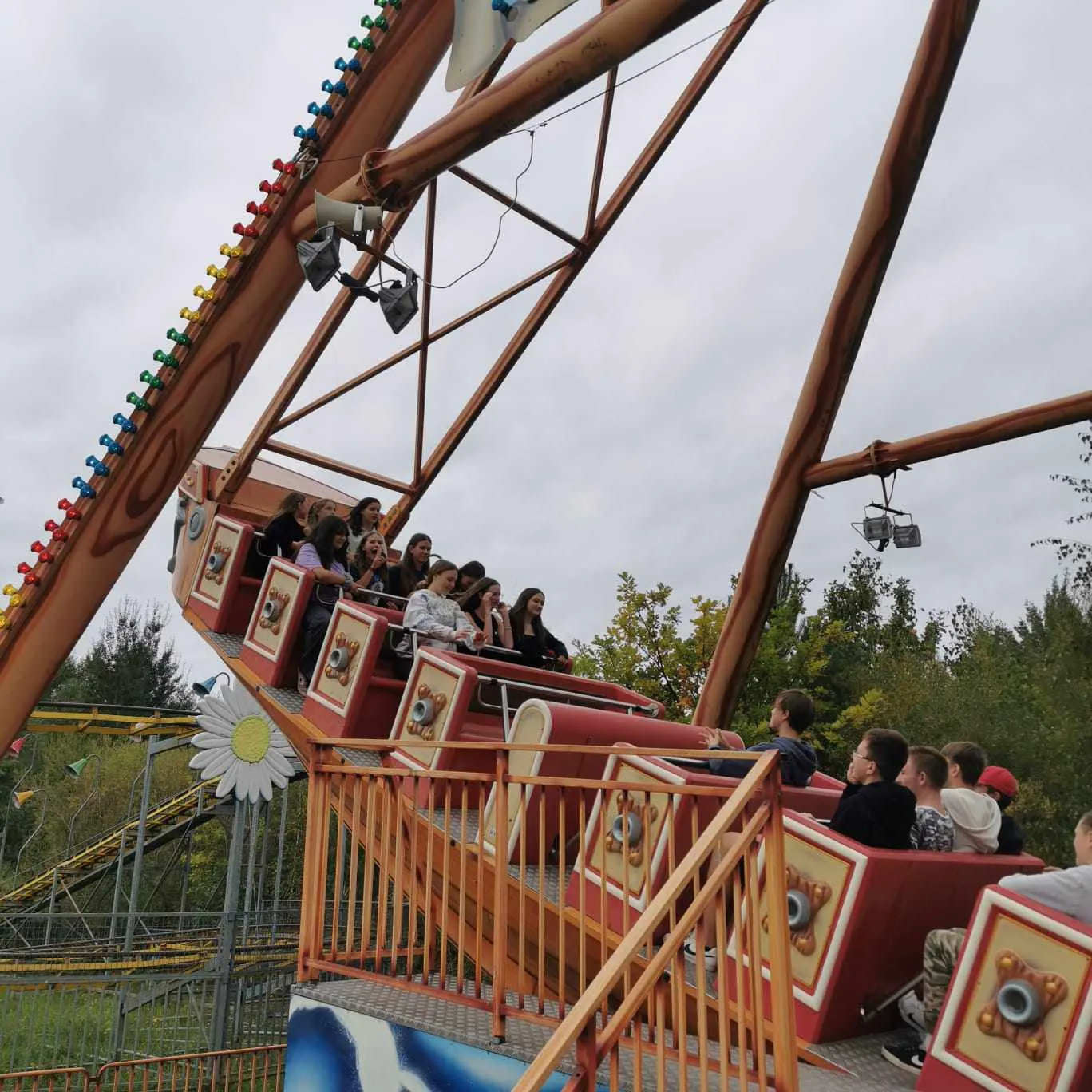 386433598 291725063637245 2051834090504421297 n