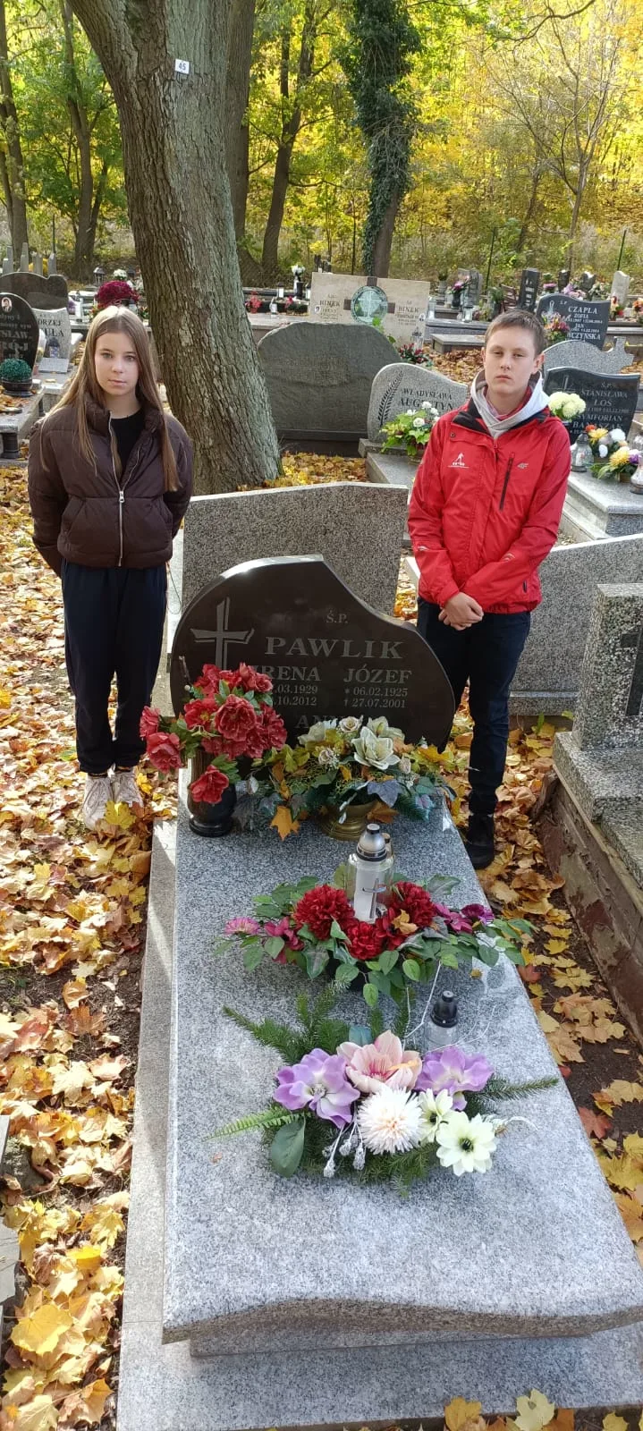 1 LISTOPADA ZAPAL ZNICZ PAMIĘCI