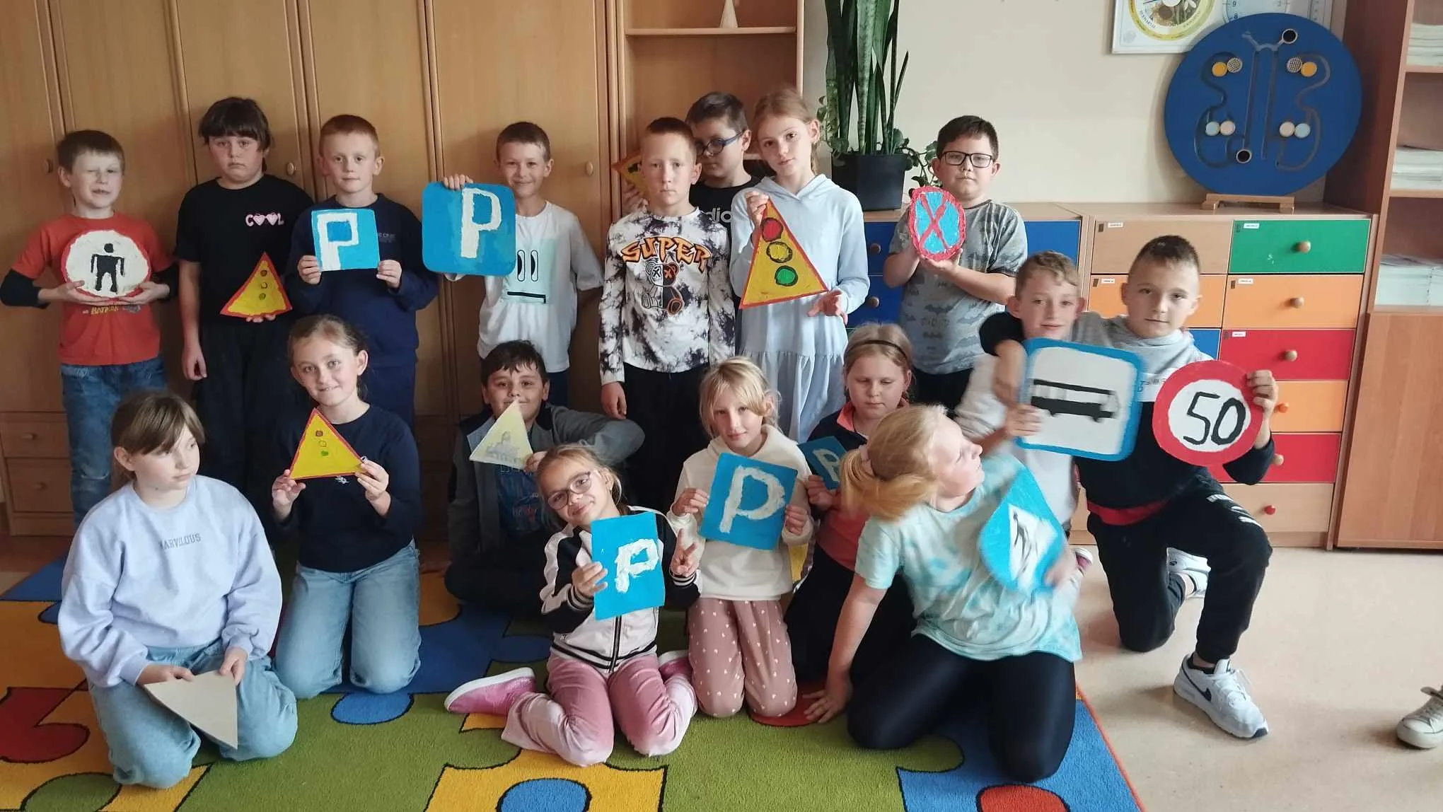 PRZYSZLI UCZESTNICY RUCHU DROGOWEGO