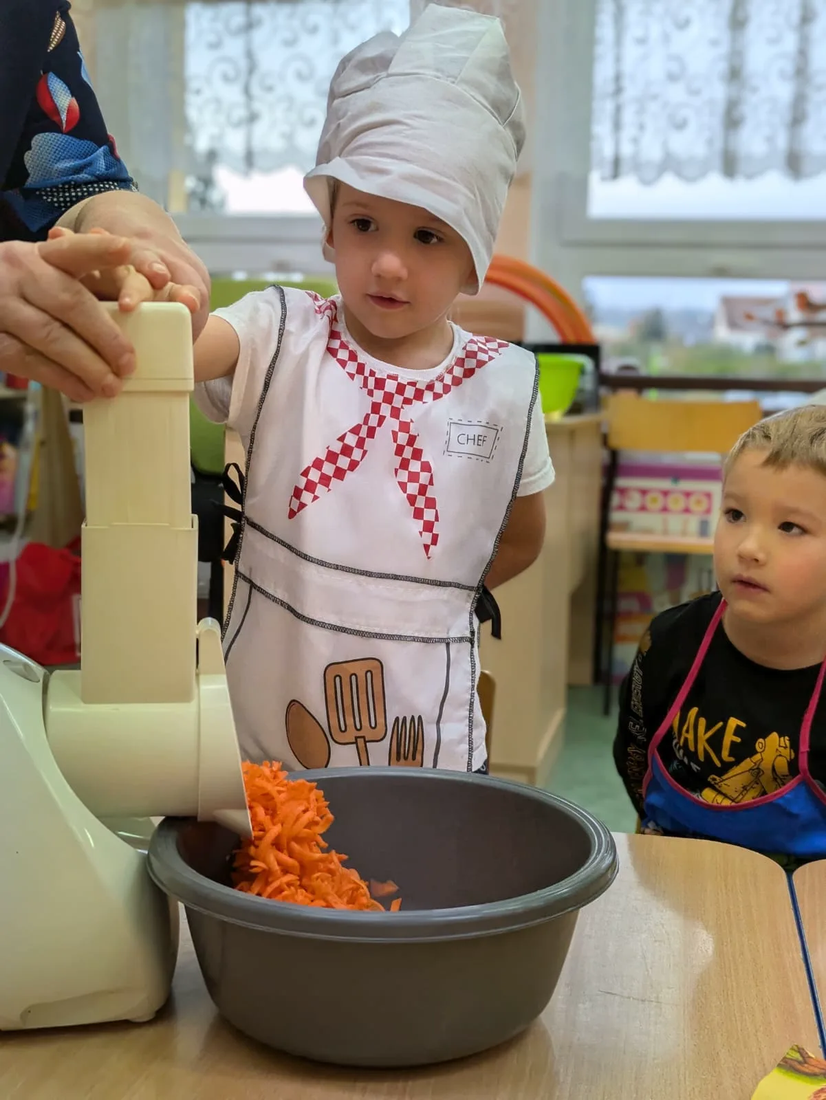 PHOTO 2024 10 18 19 33 03