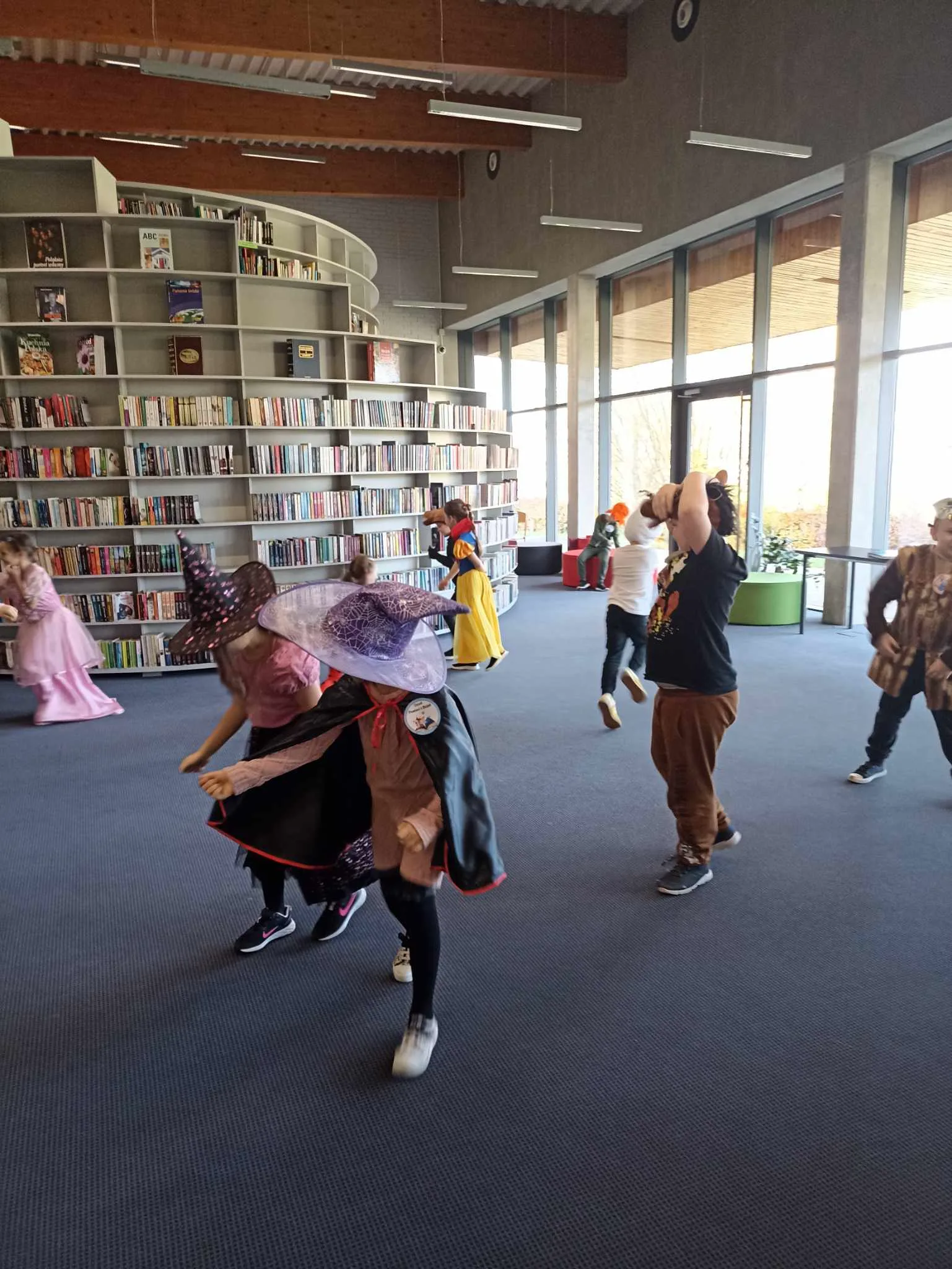 370273962 721340662713514 2661383691570259437 n