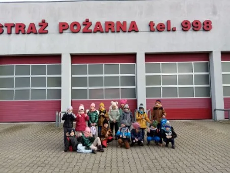 JAK REAGOWAĆ W NAGŁYCH WYPADKACH ?