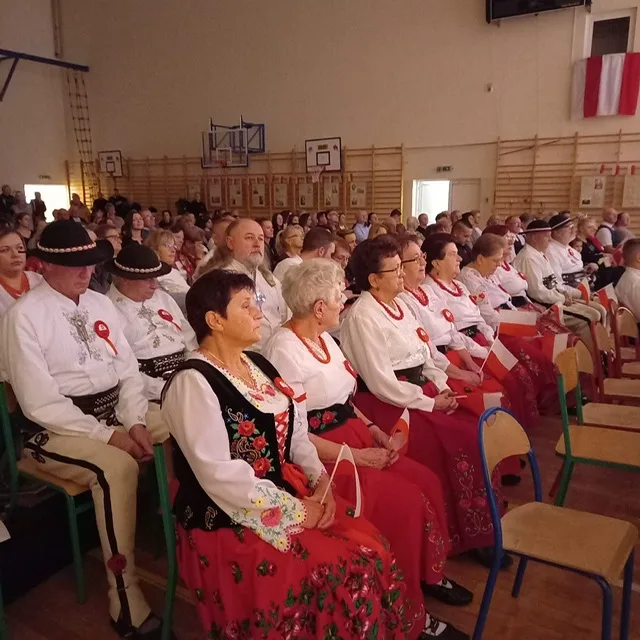 PHOTO 2025 11 07 19 39 33