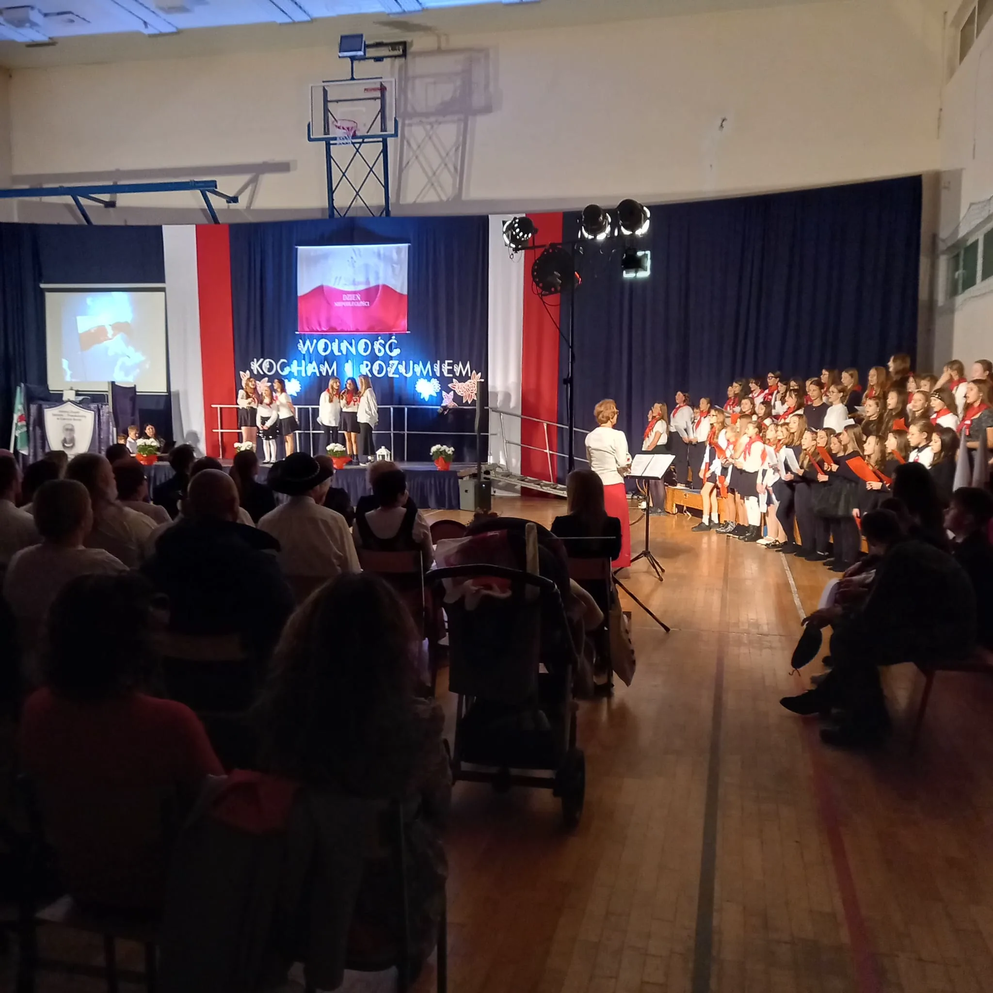 PHOTO 2025 11 07 19 46 07