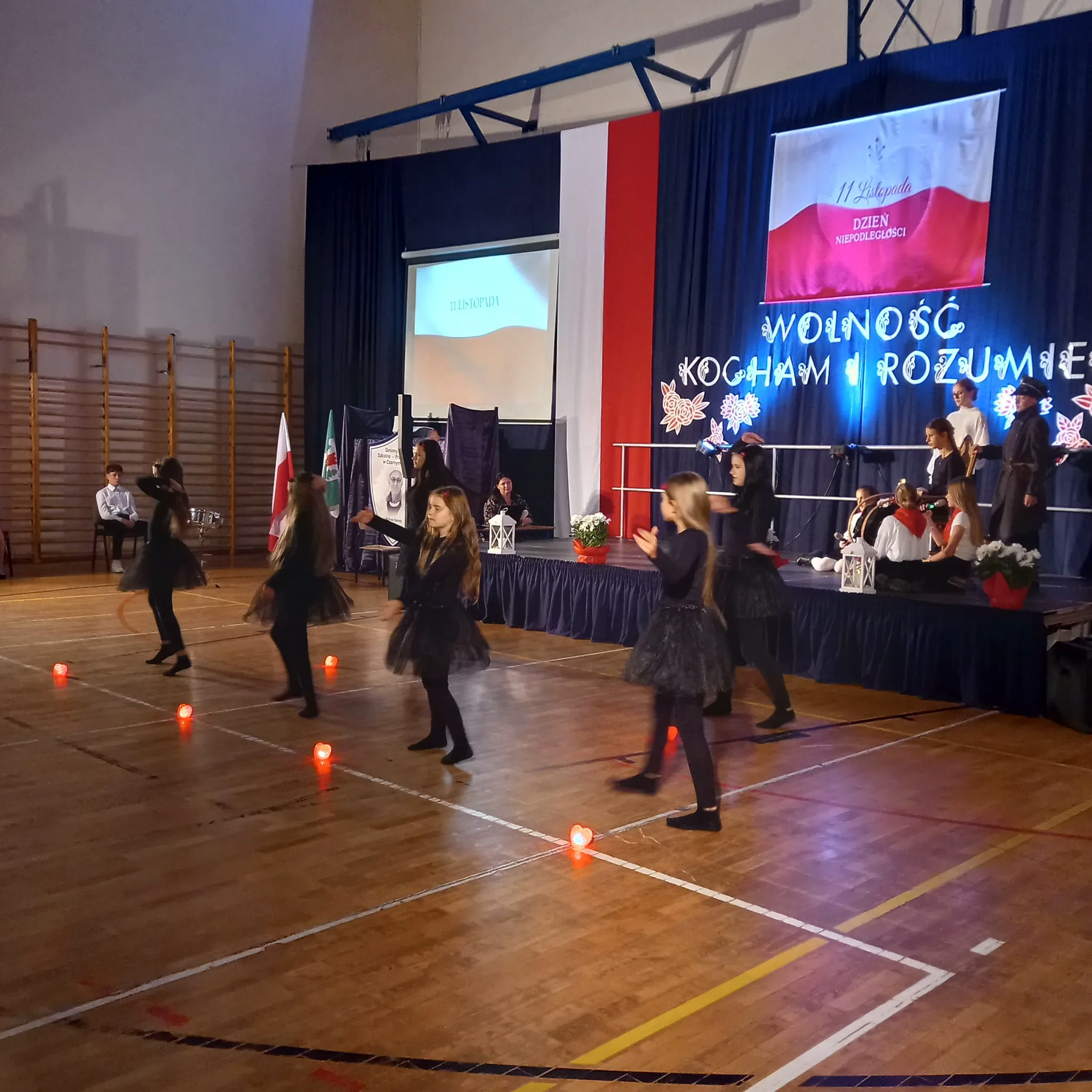 PHOTO 2025 11 07 19 49 10