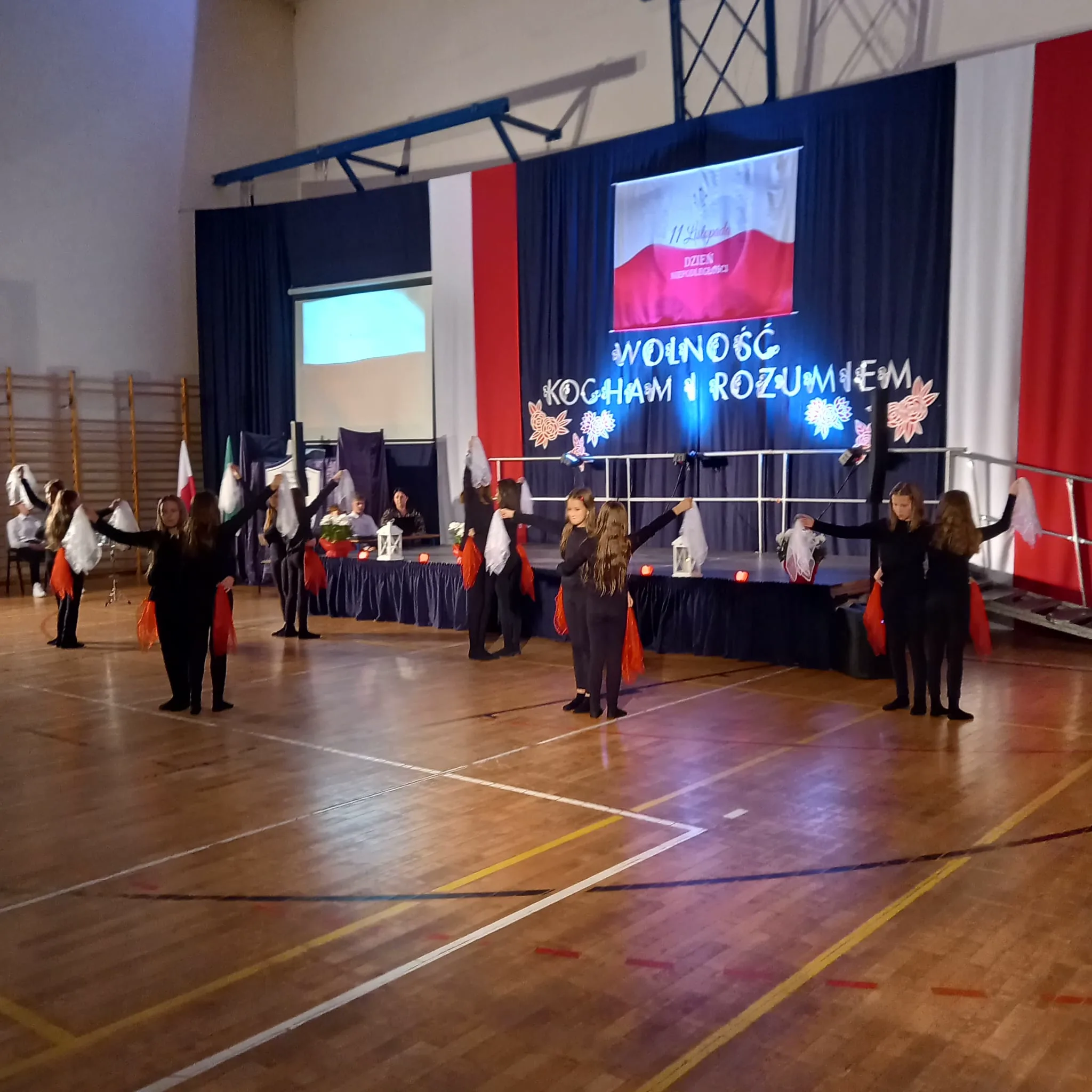 PHOTO 2025 11 07 19 51 42