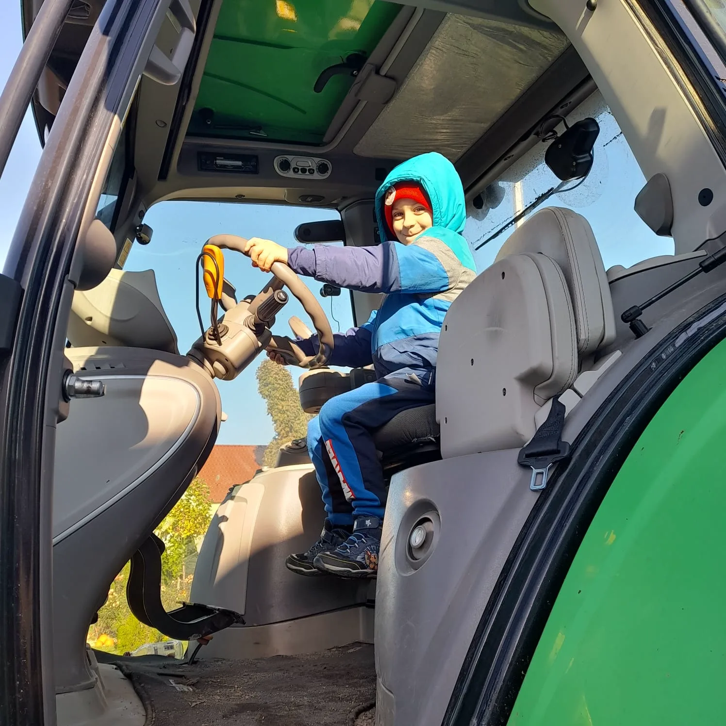 PHOTO 2025 11 09 19 14 21 2