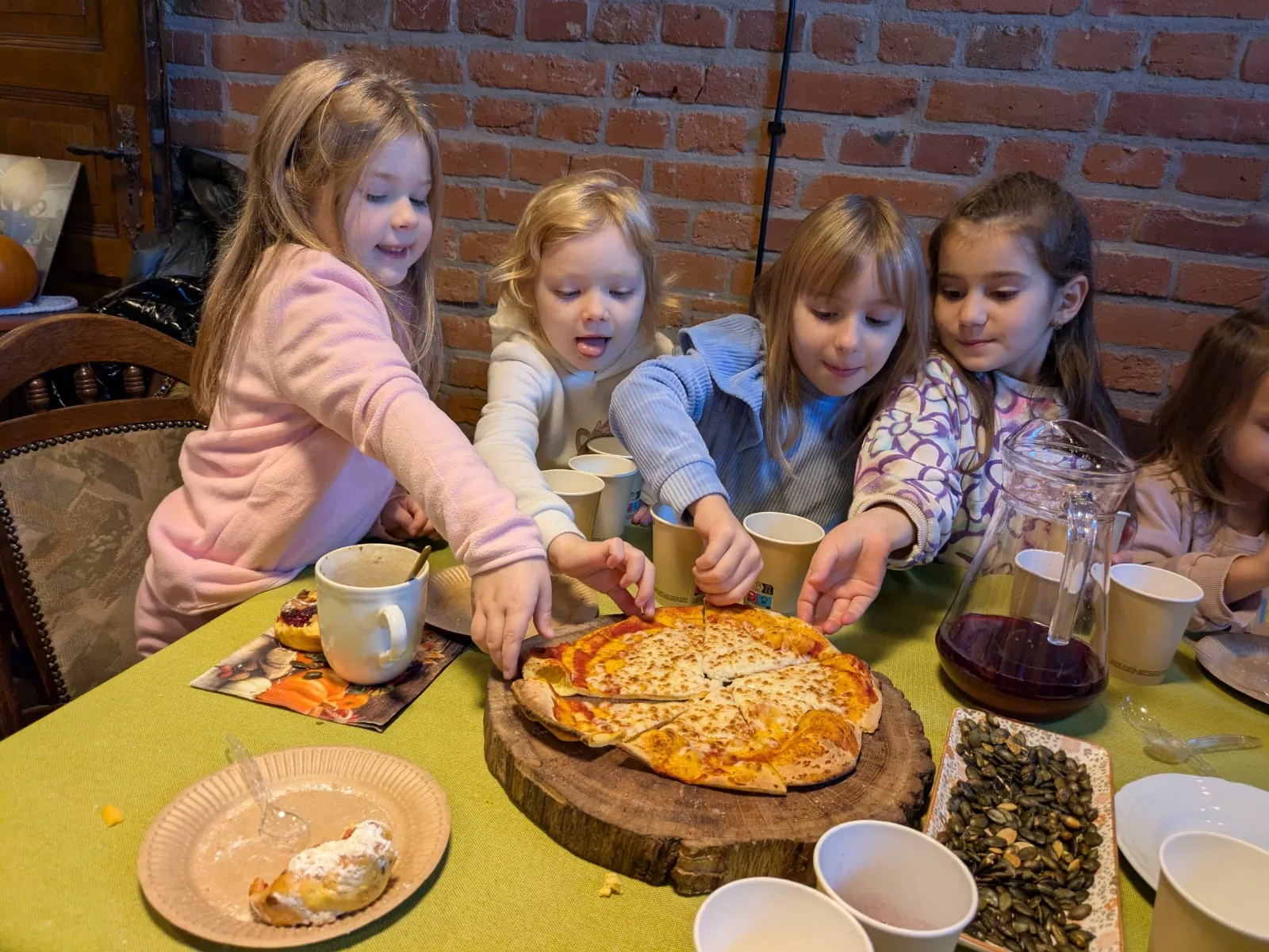 PHOTO 2025 11 09 19 14 24