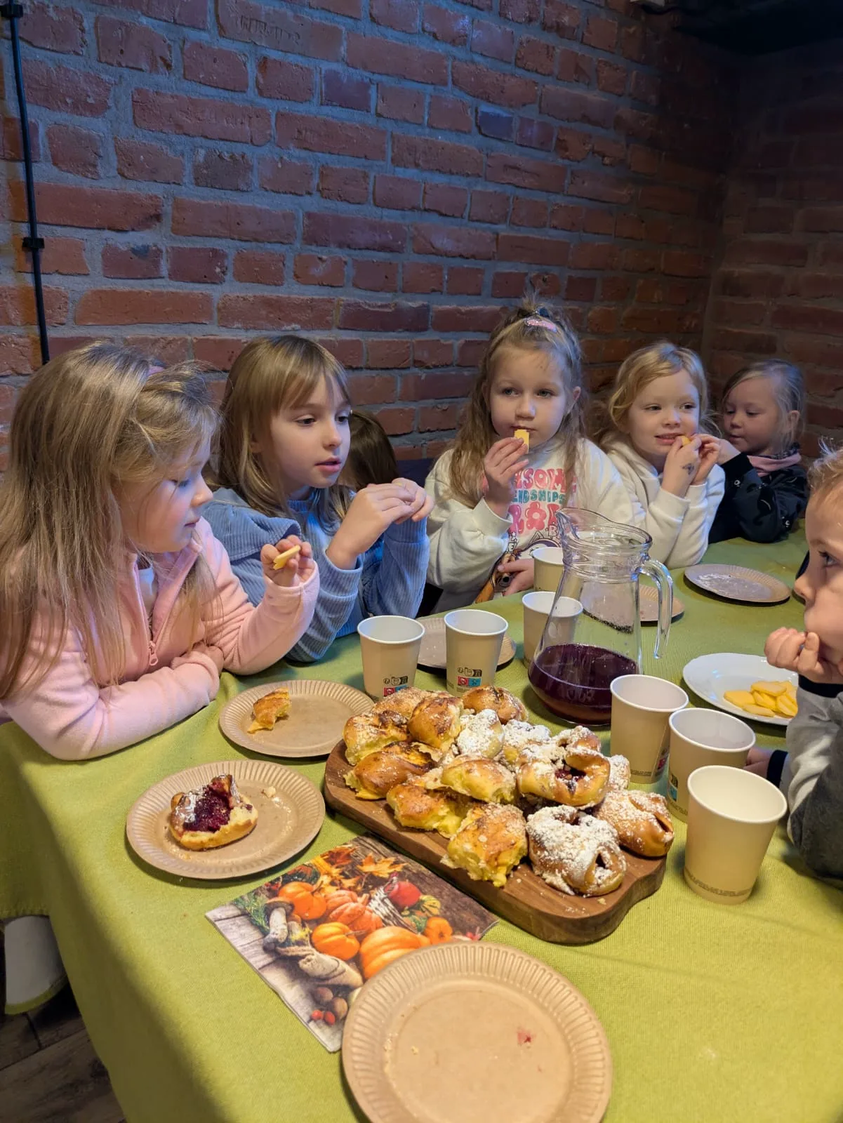 PHOTO 2025 11 09 19 14 25