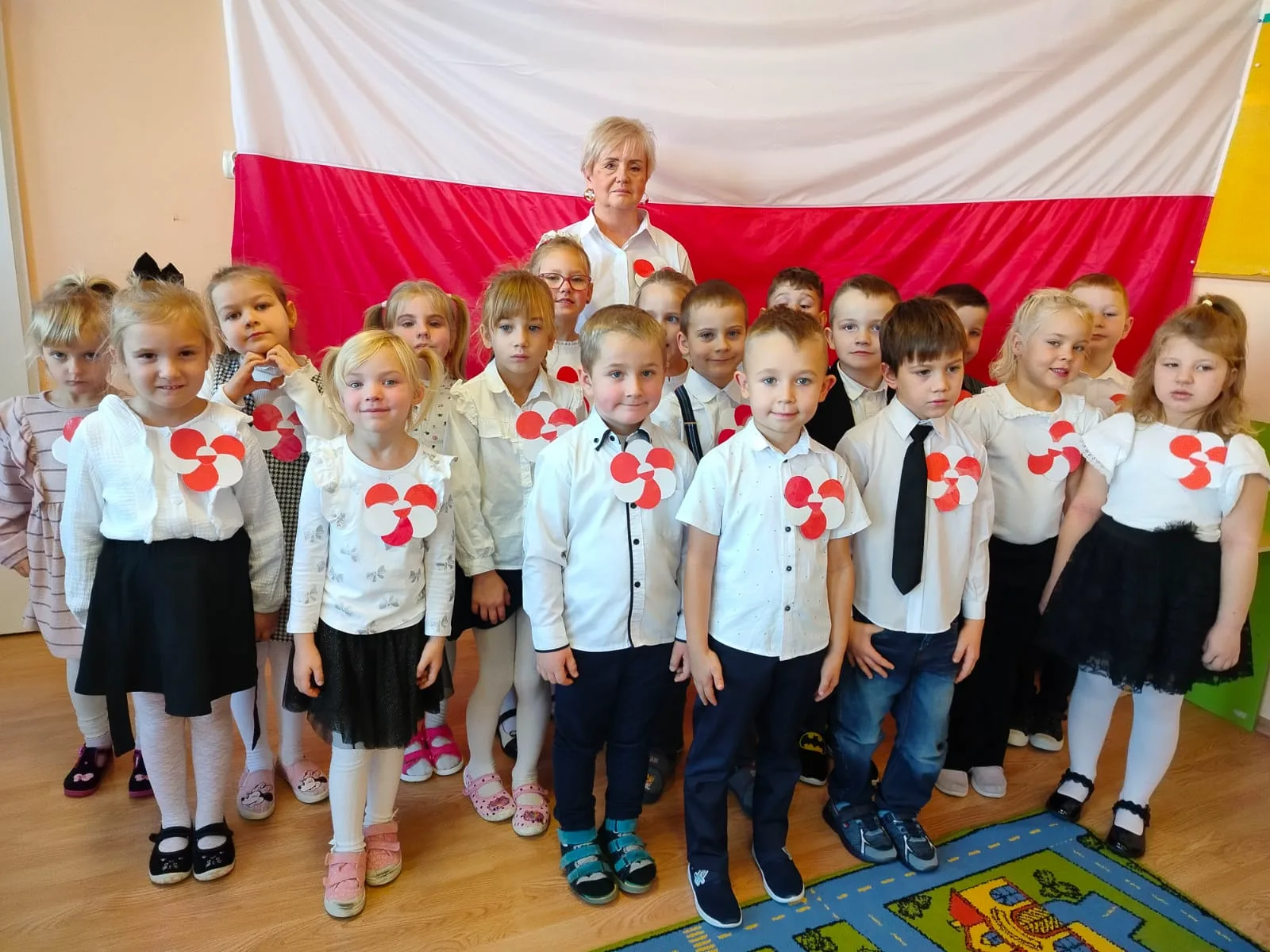 PHOTO 2025 11 09 19 20 01 4