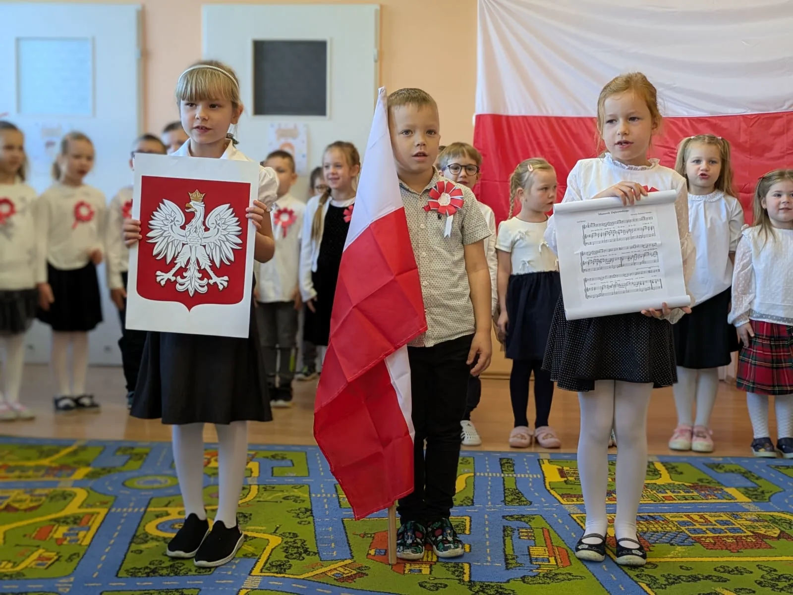 PHOTO 2025 11 09 19 20 02 4