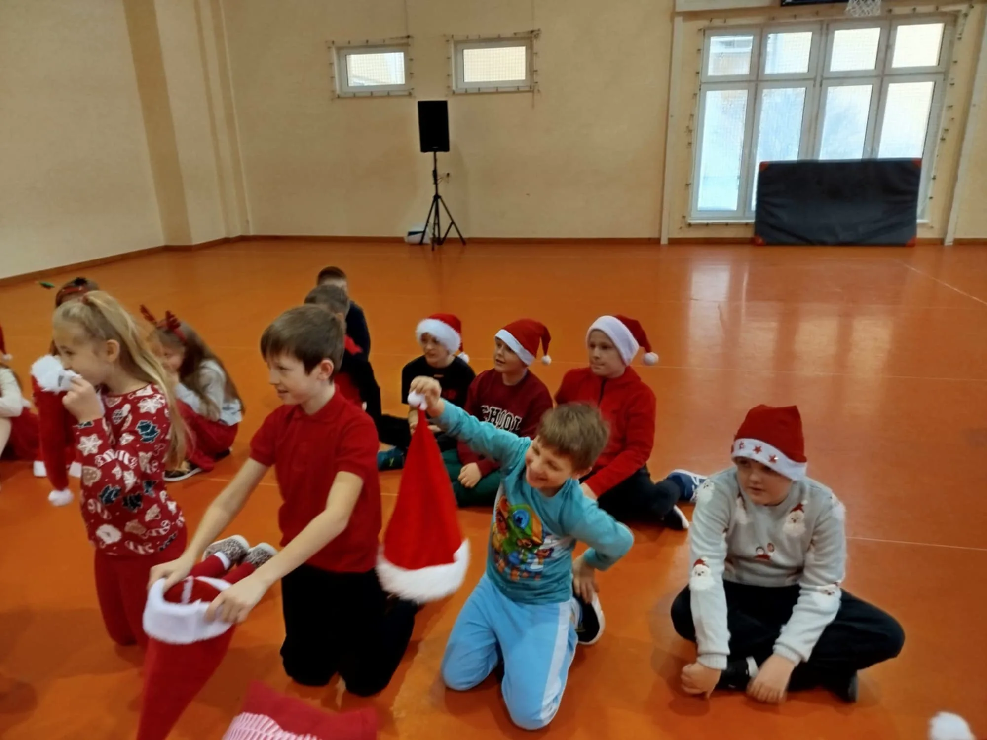 Zdjęcie 16 z albumu Mikołajki – część 2