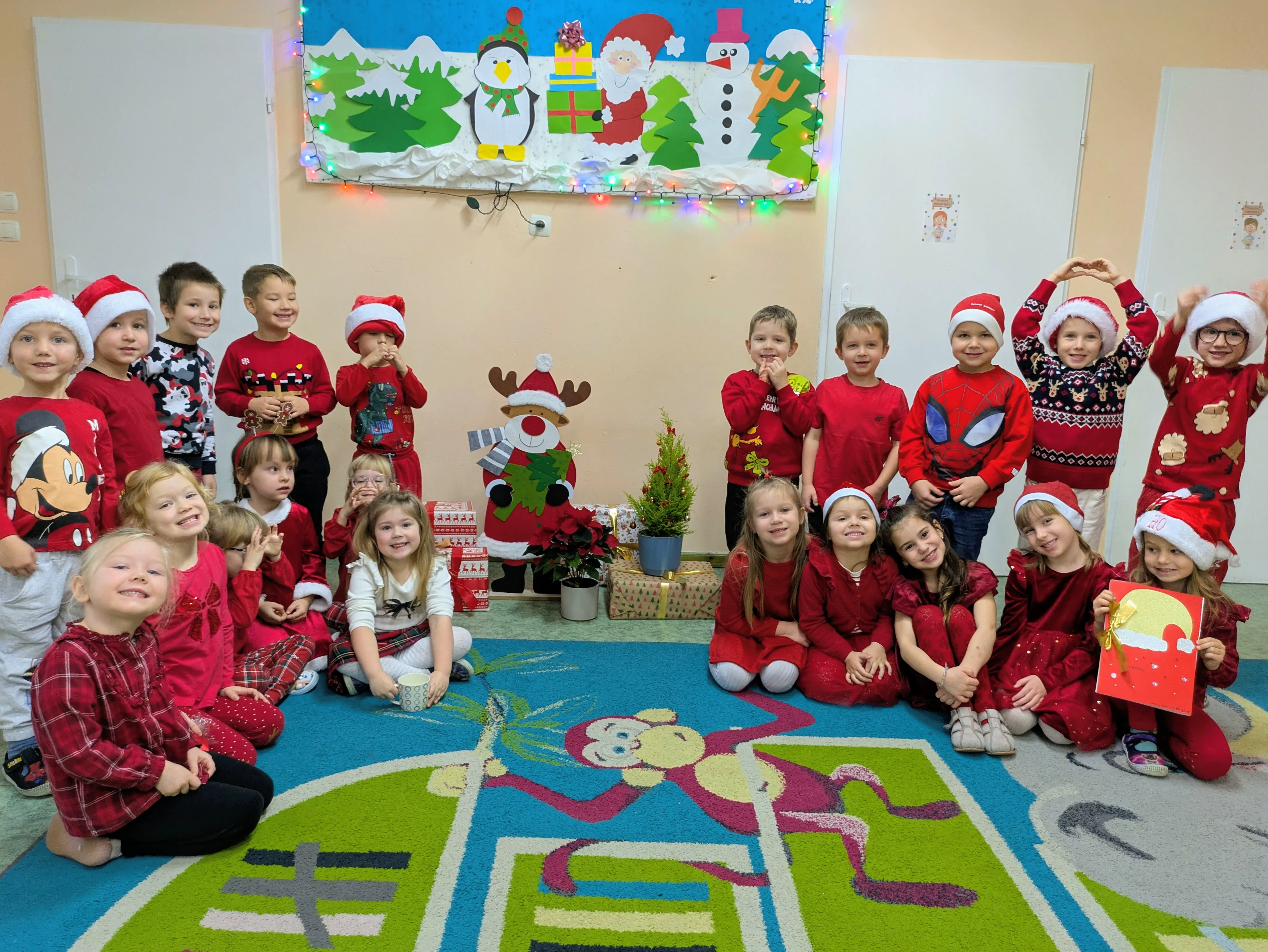 PXL 20251205 0800576582