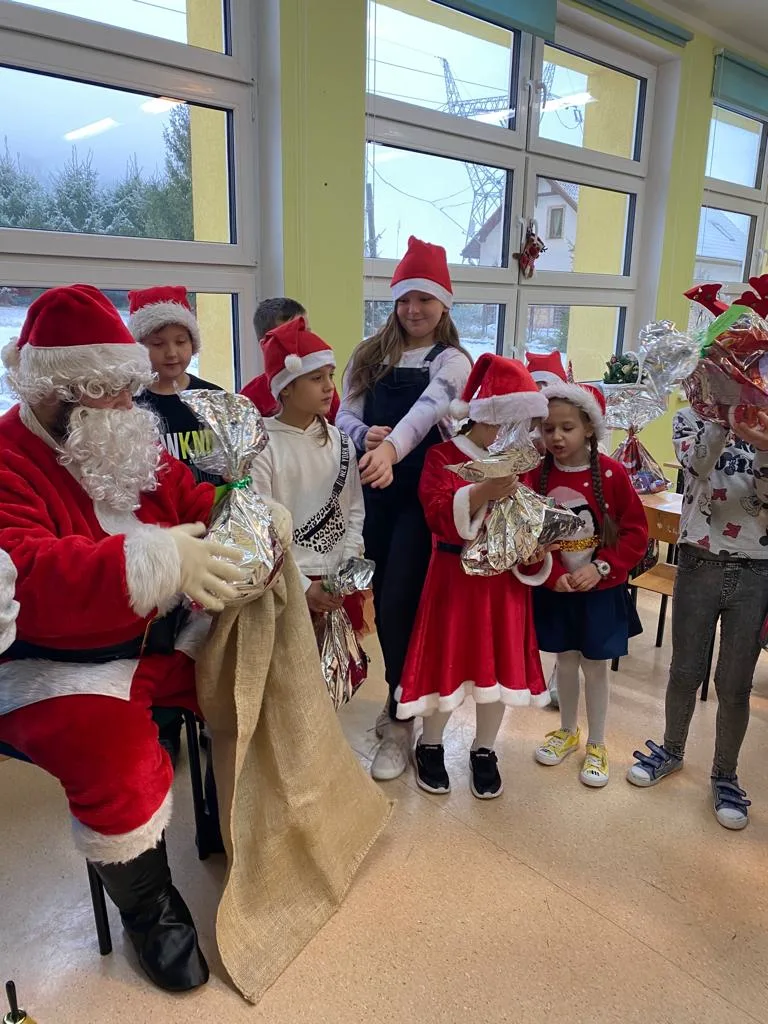 PHOTO 2021 12 06 16 48 35