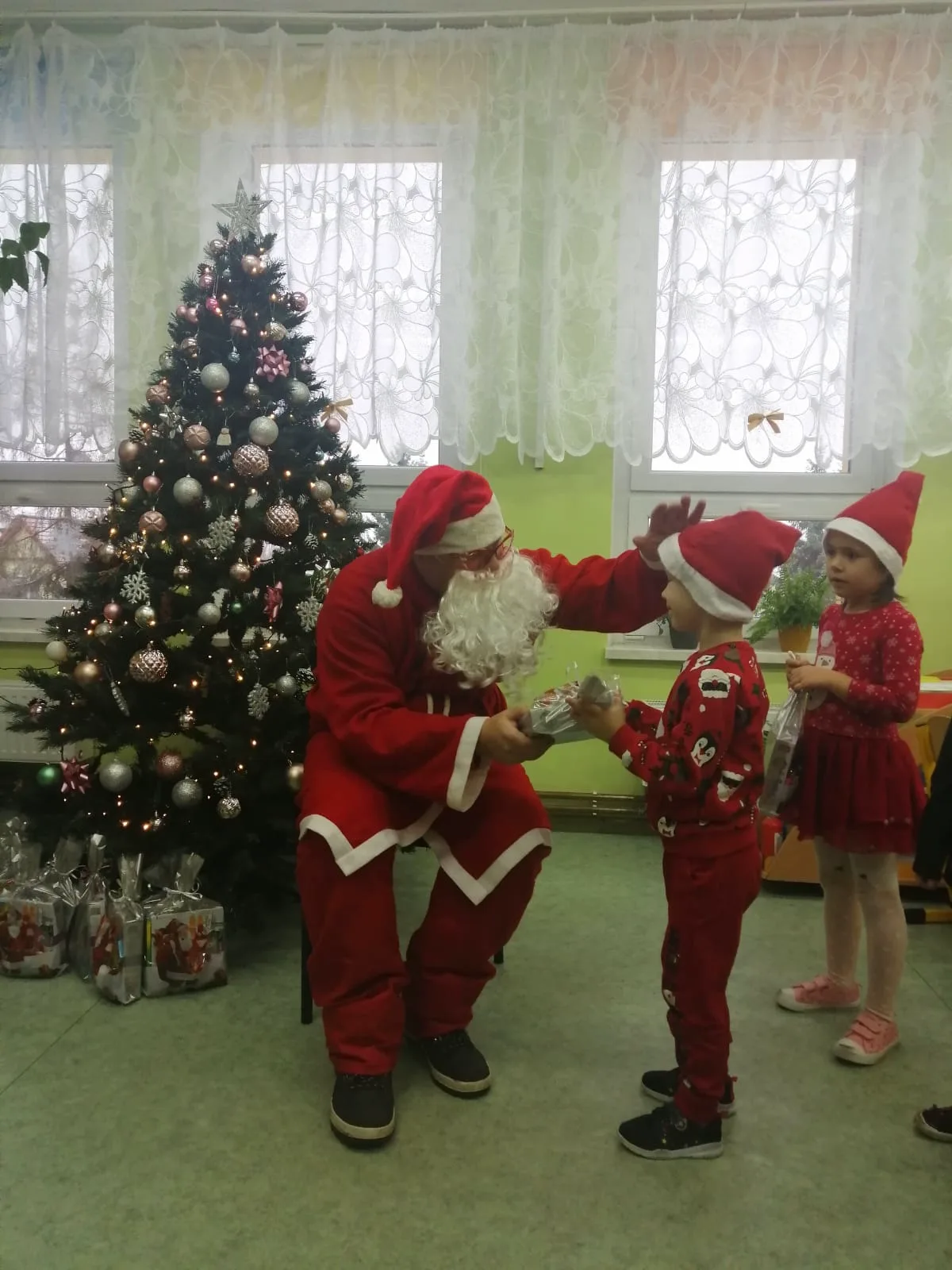 PHOTO 2021 12 06 20 32 29