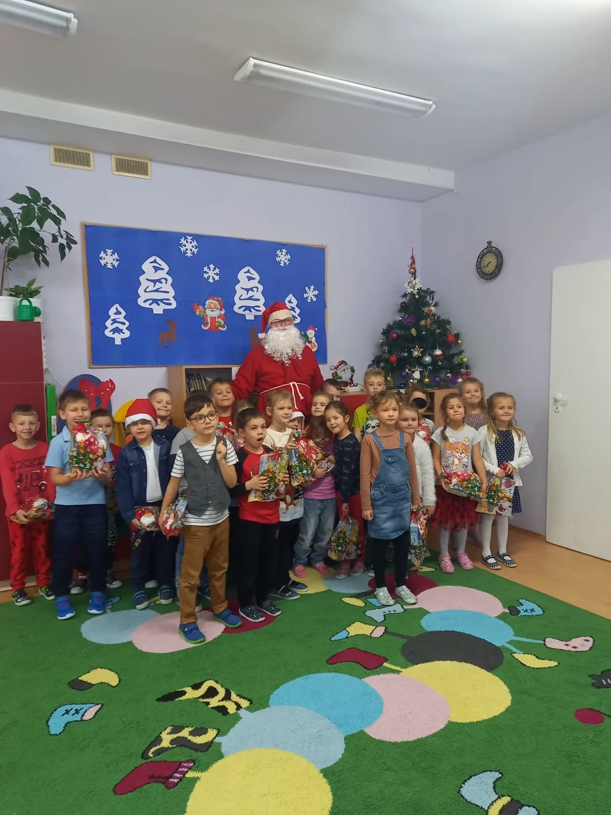 PHOTO 2021 12 06 20 32 31