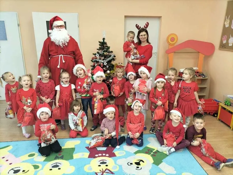 PHOTO 2021 12 06 20 32 32