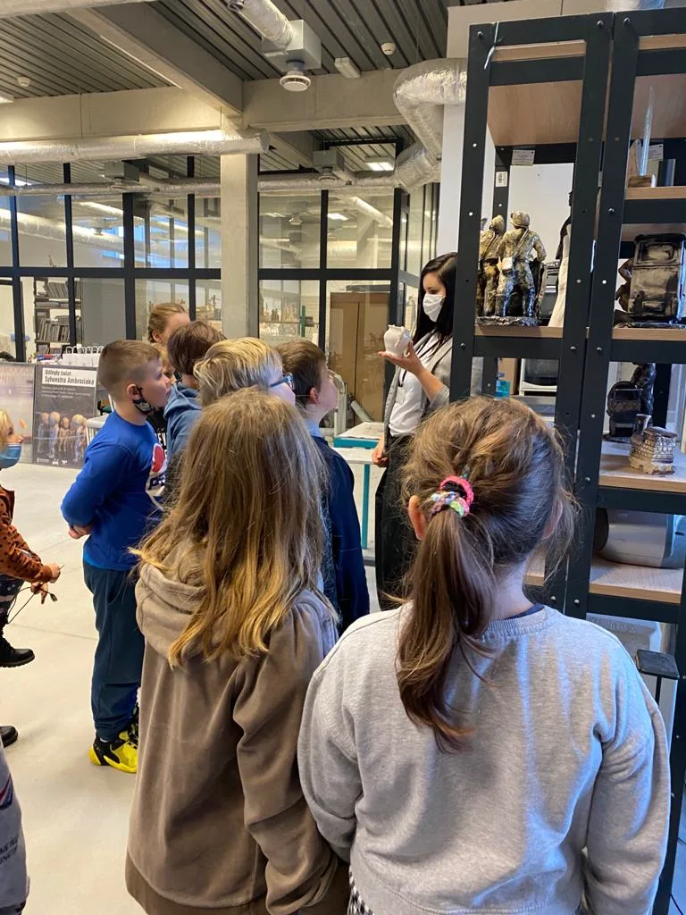 PHOTO 2021 11 03 07 56 24