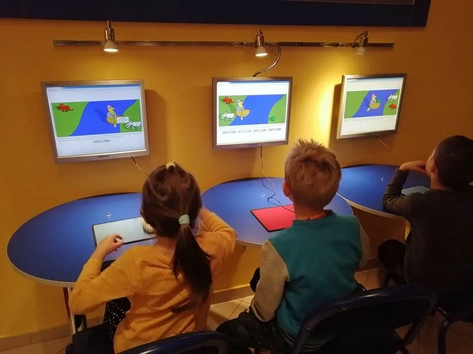 PHOTO 2021 11 04 20 42 20 4