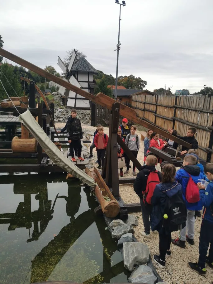 244681810 415452053292470 2677838406496339265 n