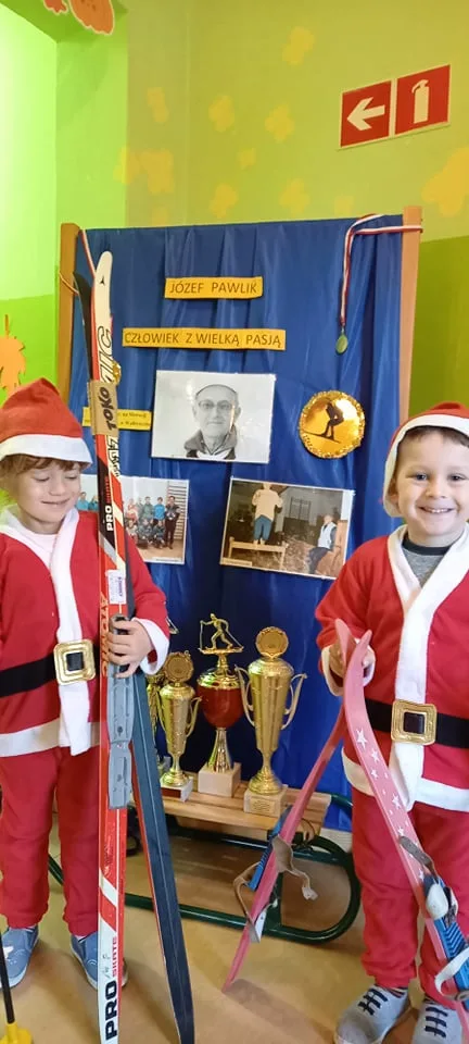 SKĄD  TYLE KRASNALI ?