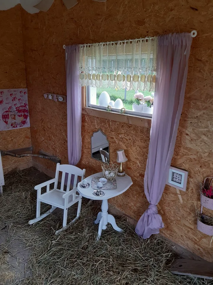 246070533 168600122054300 6789489726862026538 n copy