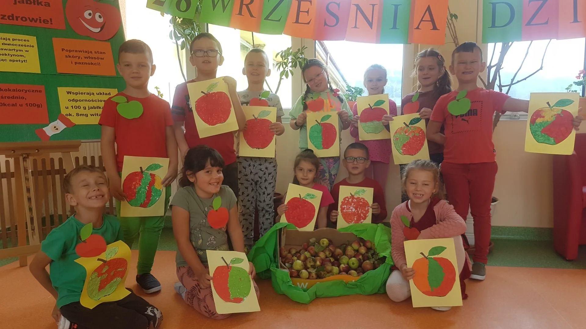 DLACZEGO JEST DOBRZE JEŚĆ JABŁKA ?