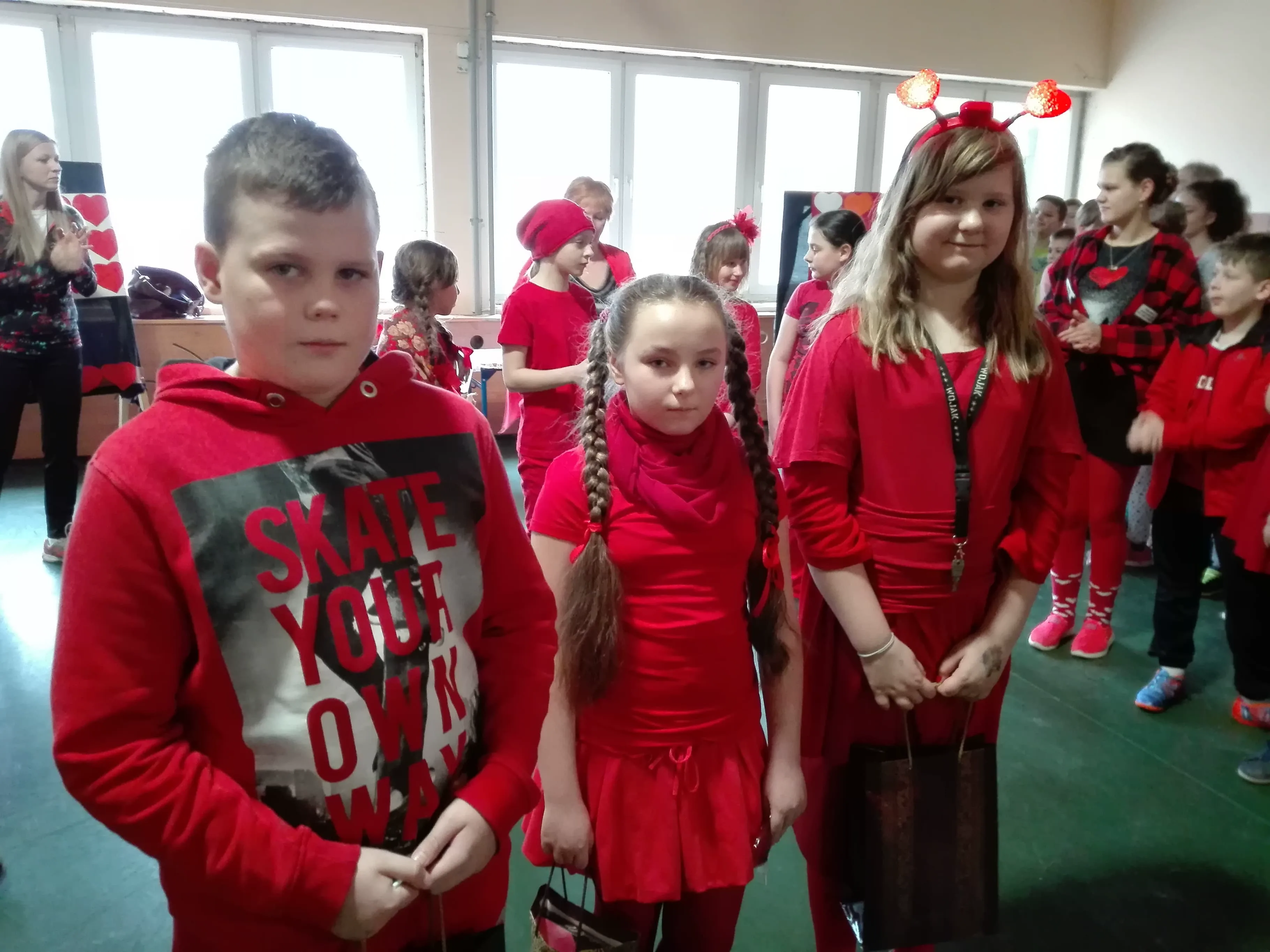 „Walentynki, ach Walentynki, nie trzeba tego zbyt serio brać, ale fajnie jest w upominku serduszko dostać albo dać!”