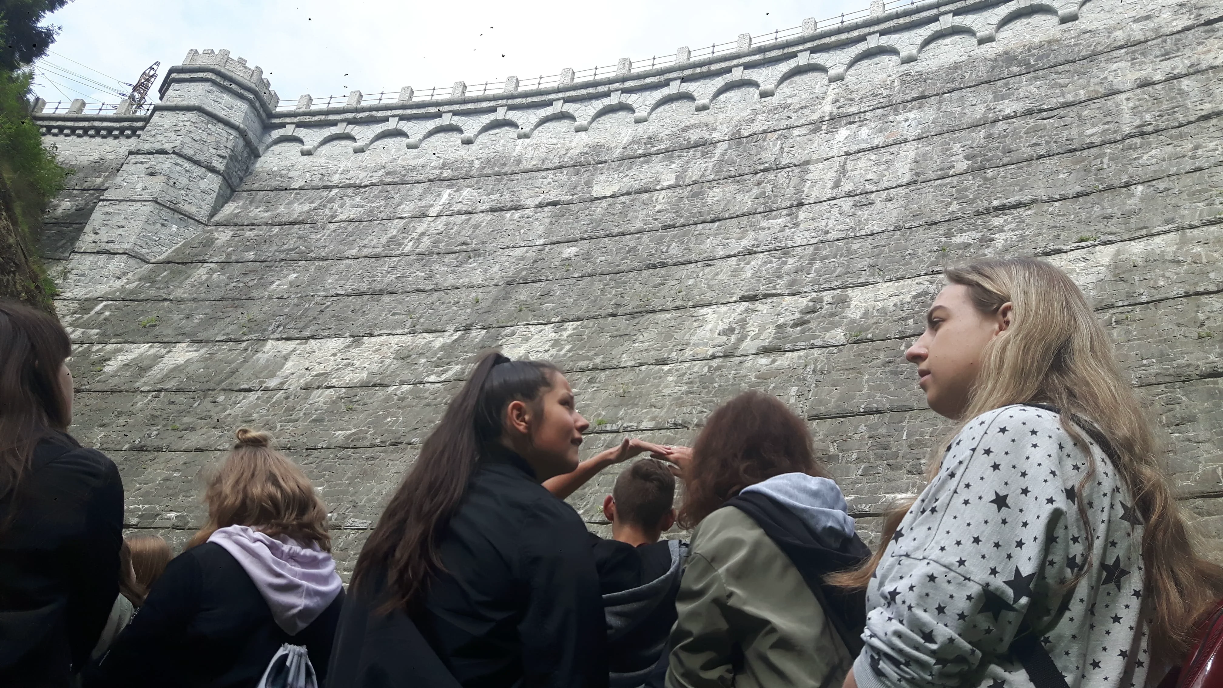 31587833 1576164819149207 6186629188473061376 n