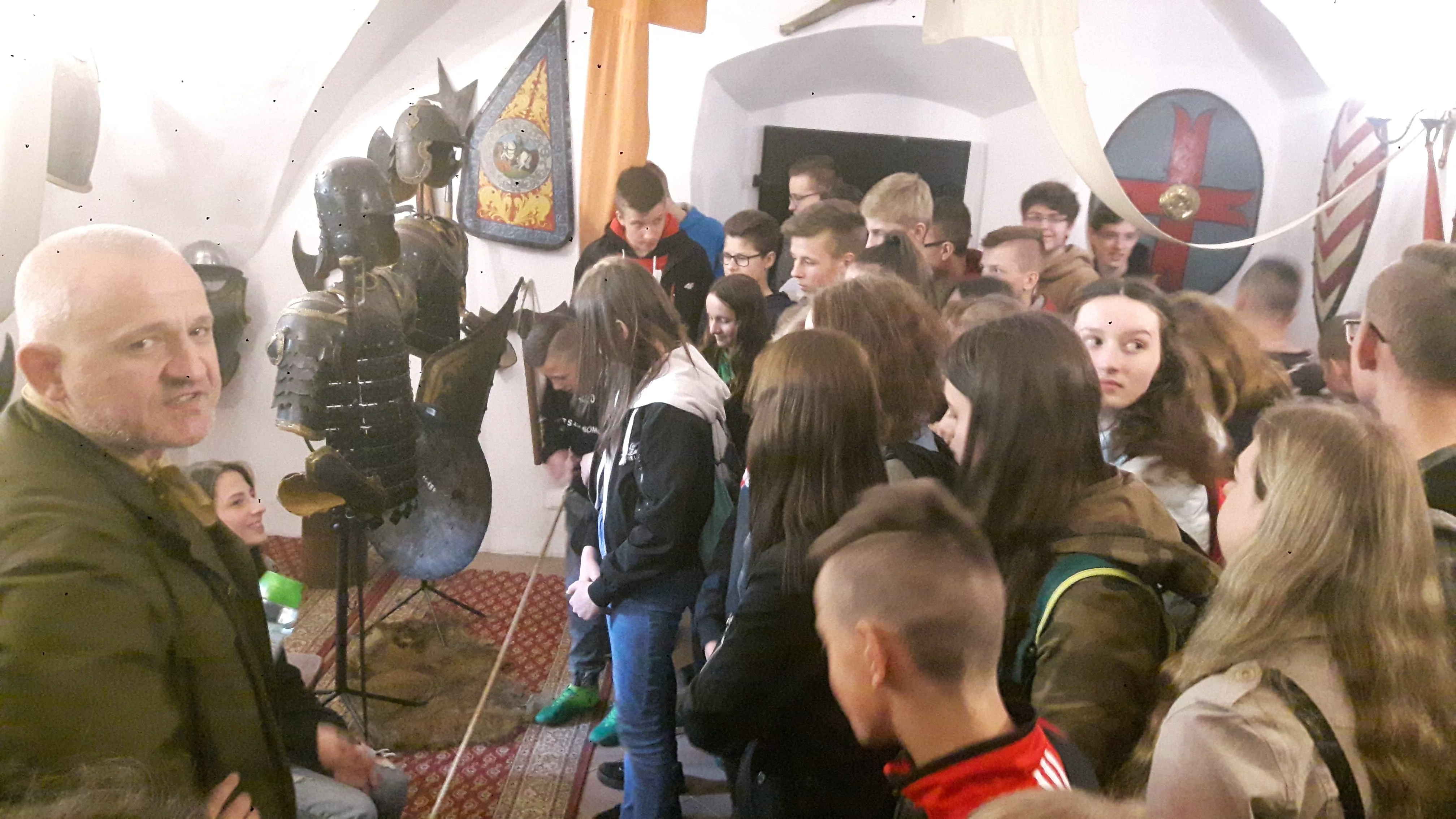 31693144 1576163835815972 4336834985093758976 n