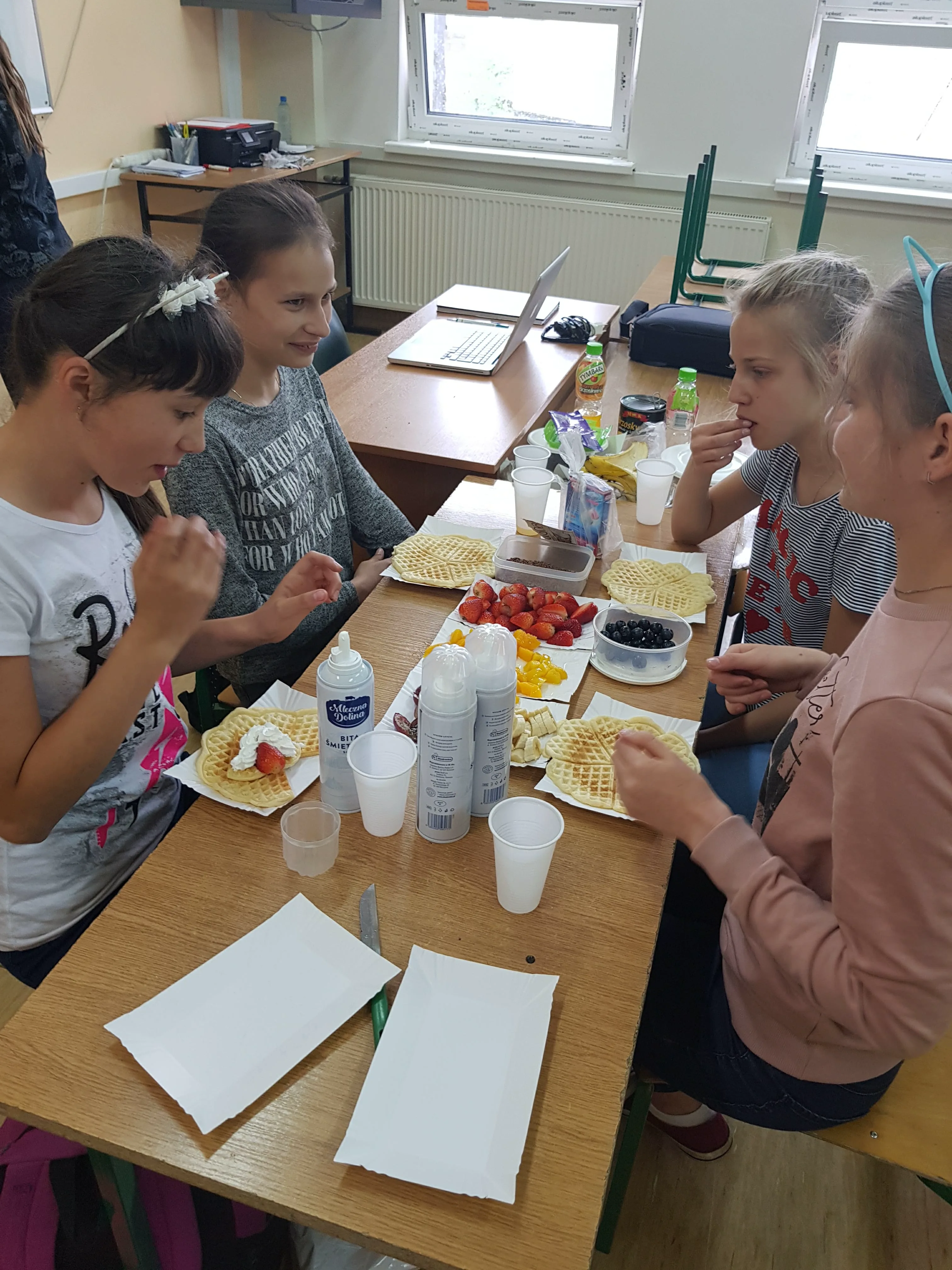 34458372 10211822466053637 9125237815167156224 n