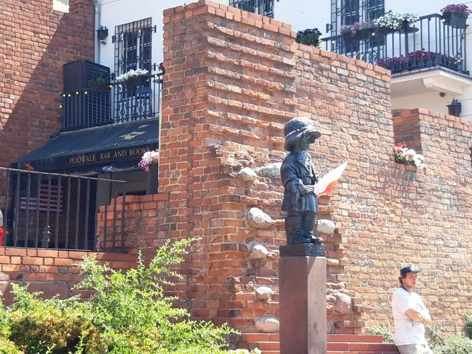 64363318 449706625824993 857685594413727744 n