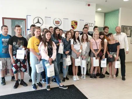 Faurecia w szkole, szkoła w Faureci