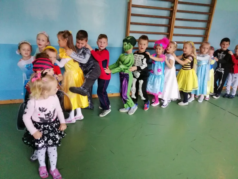 „Powróćmy jak za dawnych lat w zaczarowanych bajek świat…”