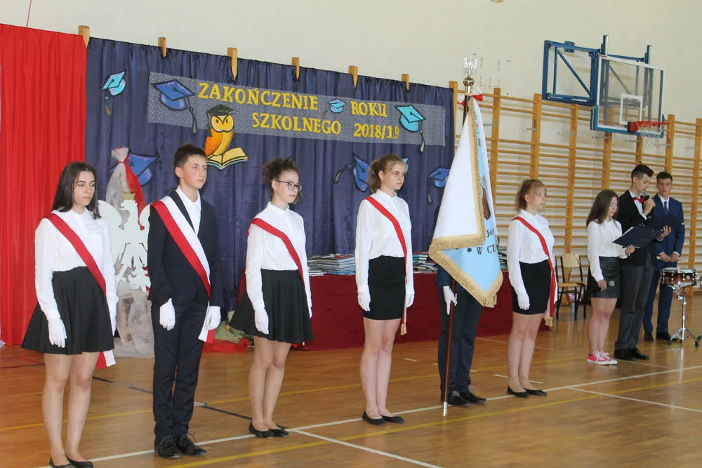 Żegnajcie szkolne mury, czyli uroczyste zakończenie roku szkolnego 2018/2019